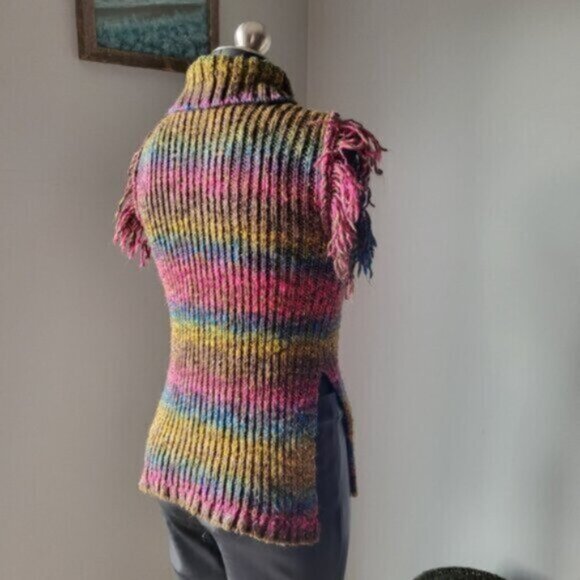 DEX - Knit Fringe  Sweater Vest  Small - Picture 5 of 11